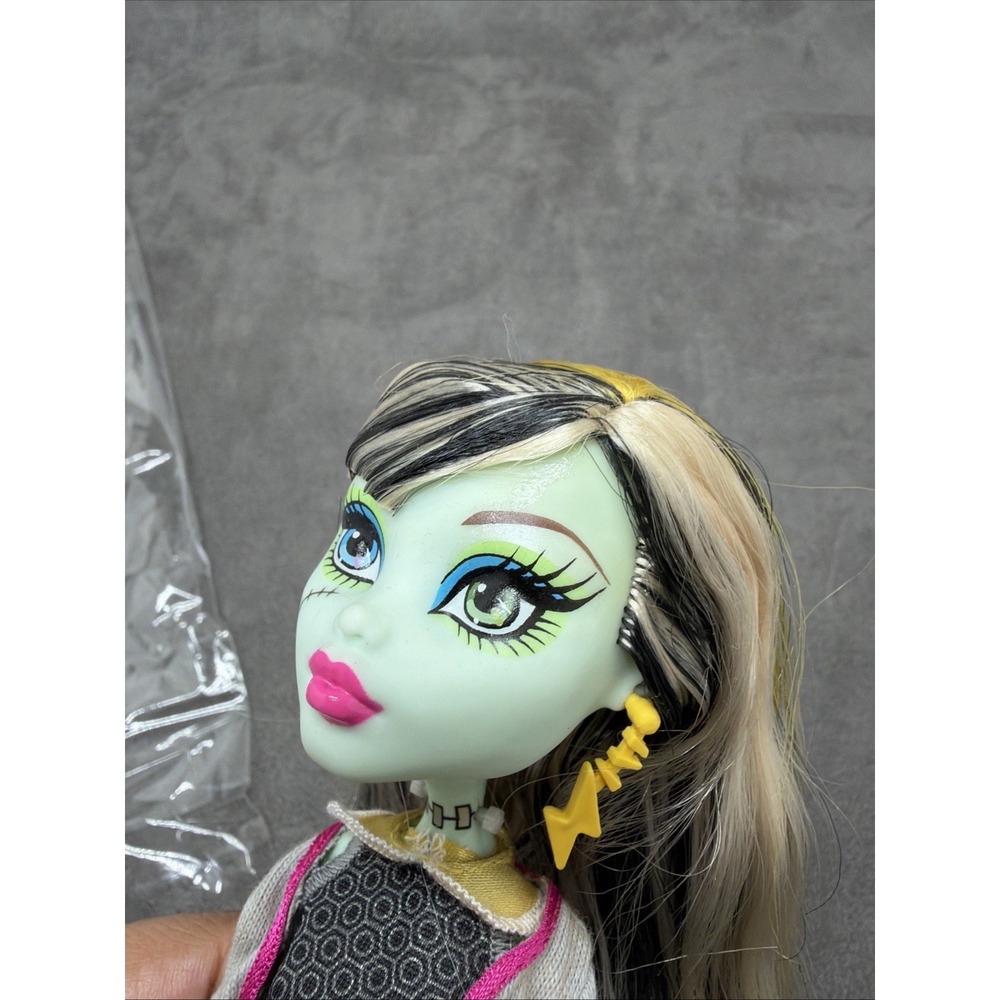 Monster High Picnic Casket Doll Frankie Stein ONLY - Picture 7 of 7